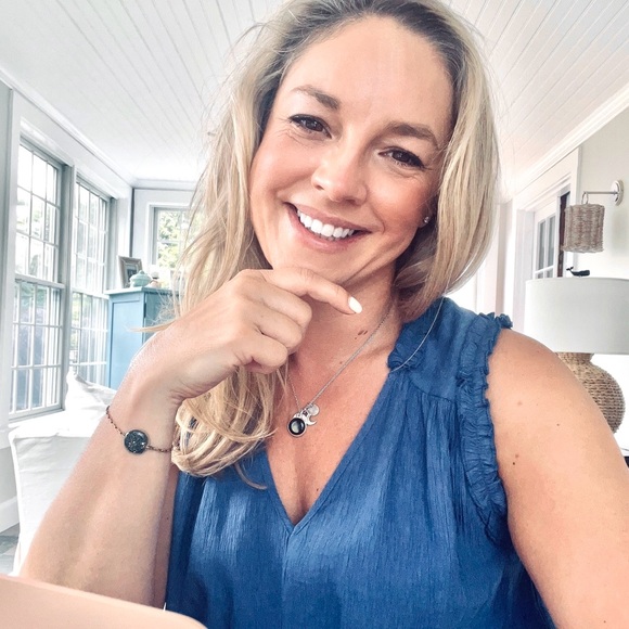 Meet your Posher, Lana - Picture 6 of 7